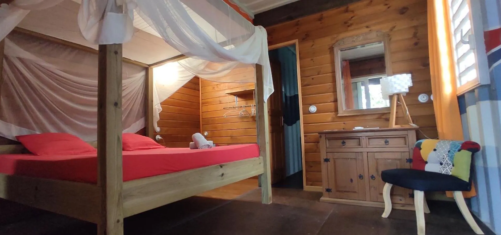 Home Container Resort Feu Sainte-Rose Homestay