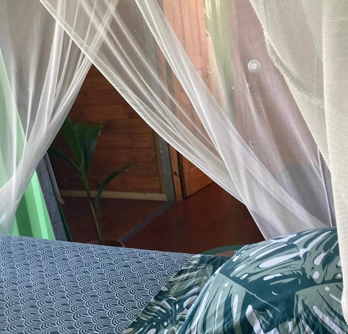 Home Container Resort Feu Sainte-Rose